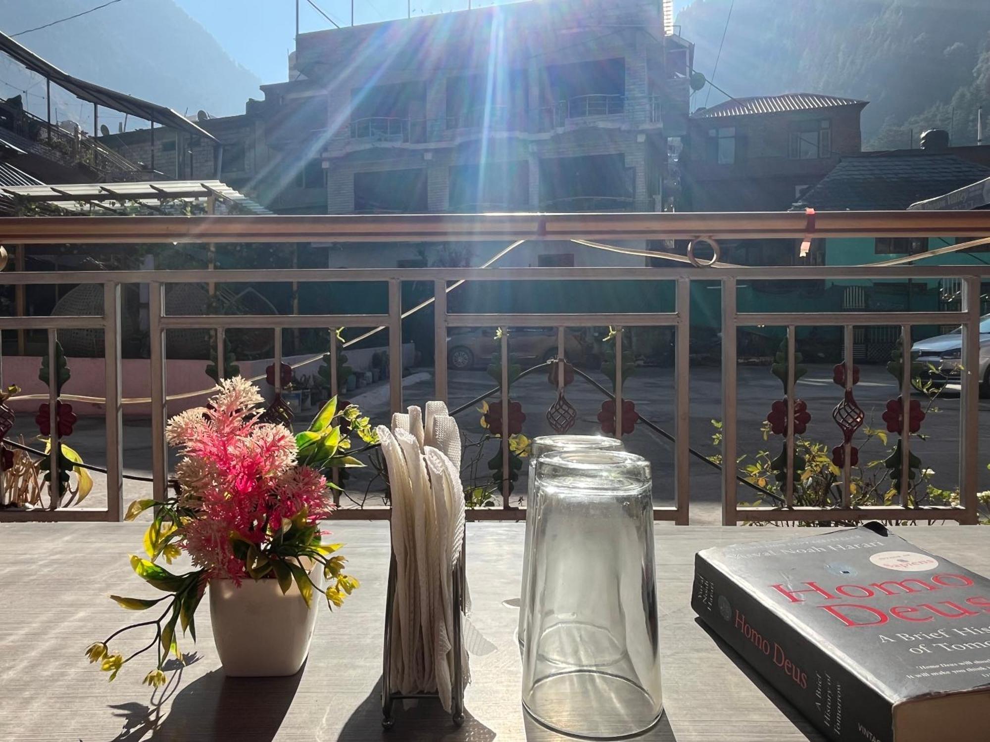 Hotel Dream Valley Kasol #Near Mall Road #River View #Parking #Gaming Zone #Open Terrace #Restaurant 外观 照片