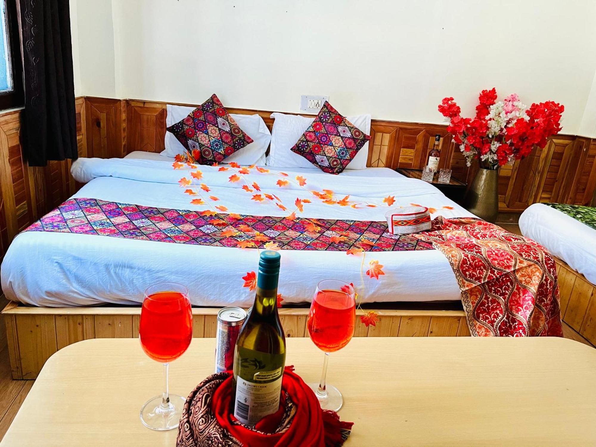 Hotel Dream Valley Kasol #Near Mall Road #River View #Parking #Gaming Zone #Open Terrace #Restaurant 外观 照片