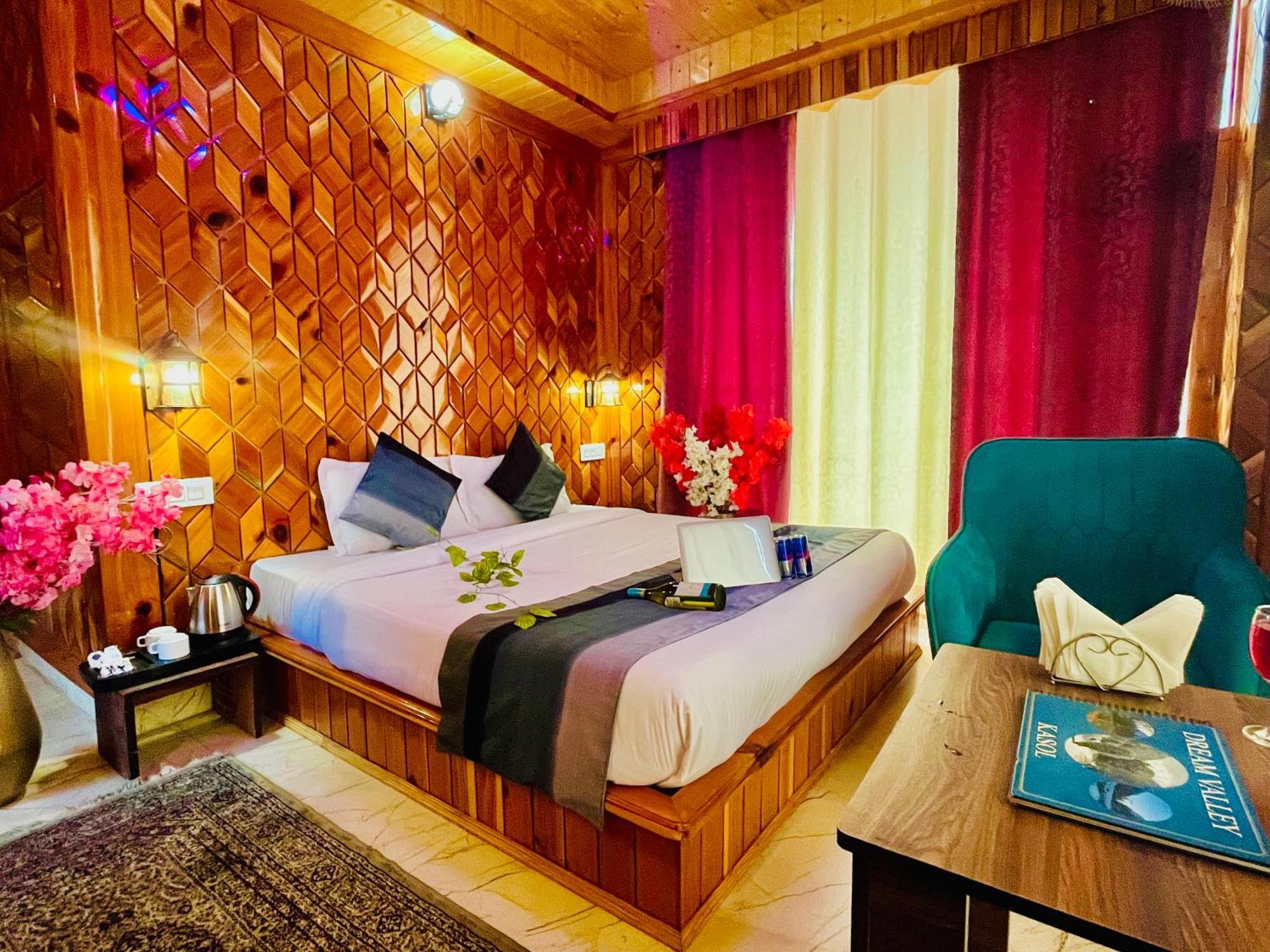 Hotel Dream Valley Kasol #Near Mall Road #River View #Parking #Gaming Zone #Open Terrace #Restaurant 外观 照片