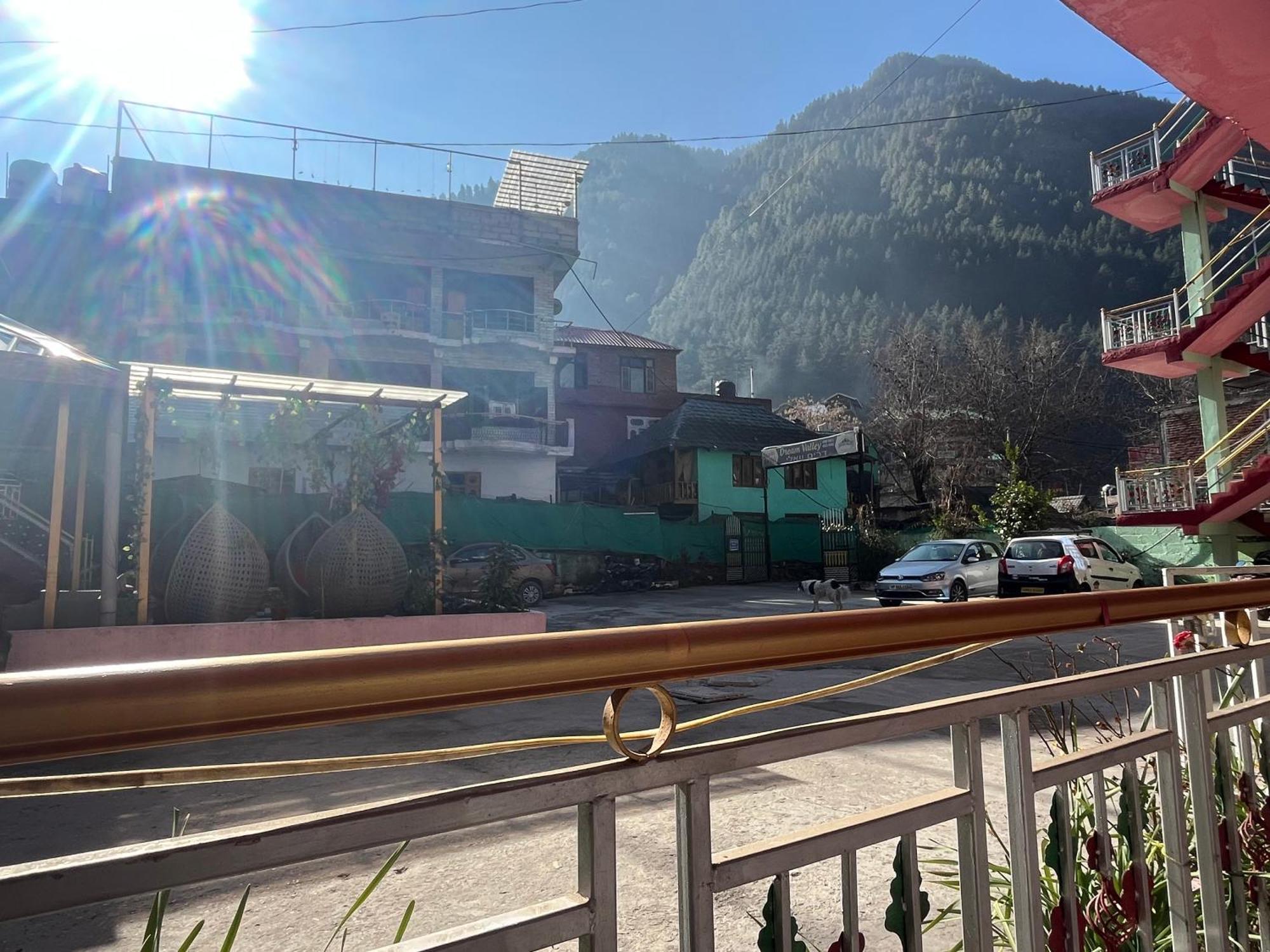 Hotel Dream Valley Kasol #Near Mall Road #River View #Parking #Gaming Zone #Open Terrace #Restaurant 外观 照片