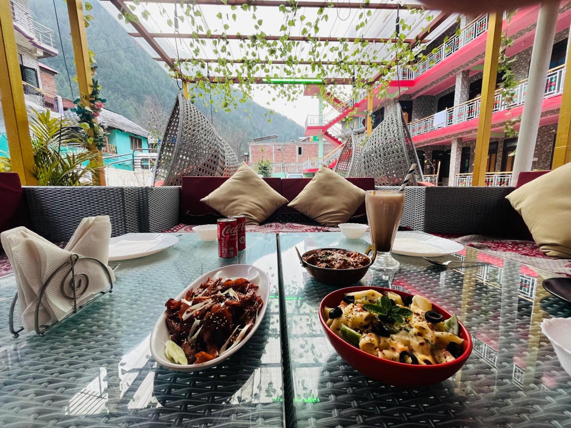 Hotel Dream Valley Kasol #Near Mall Road #River View #Parking #Gaming Zone #Open Terrace #Restaurant 外观 照片