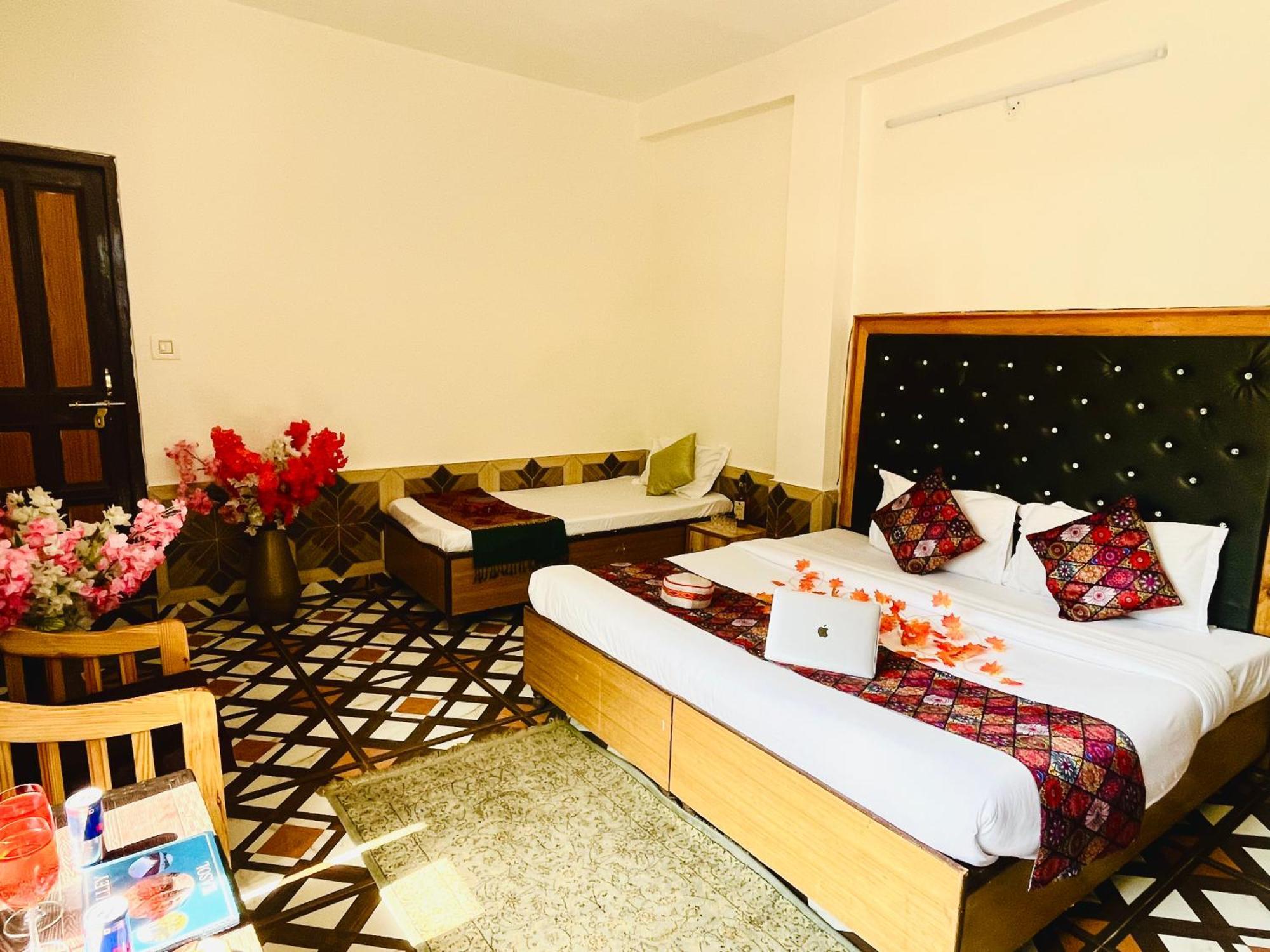 Hotel Dream Valley Kasol #Near Mall Road #River View #Parking #Gaming Zone #Open Terrace #Restaurant 外观 照片