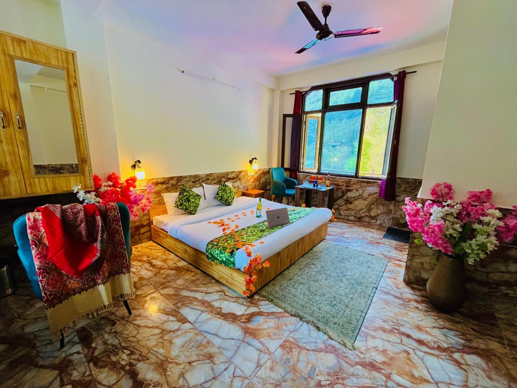 Hotel Dream Valley Kasol #Near Mall Road #River View #Parking #Gaming Zone #Open Terrace #Restaurant 外观 照片