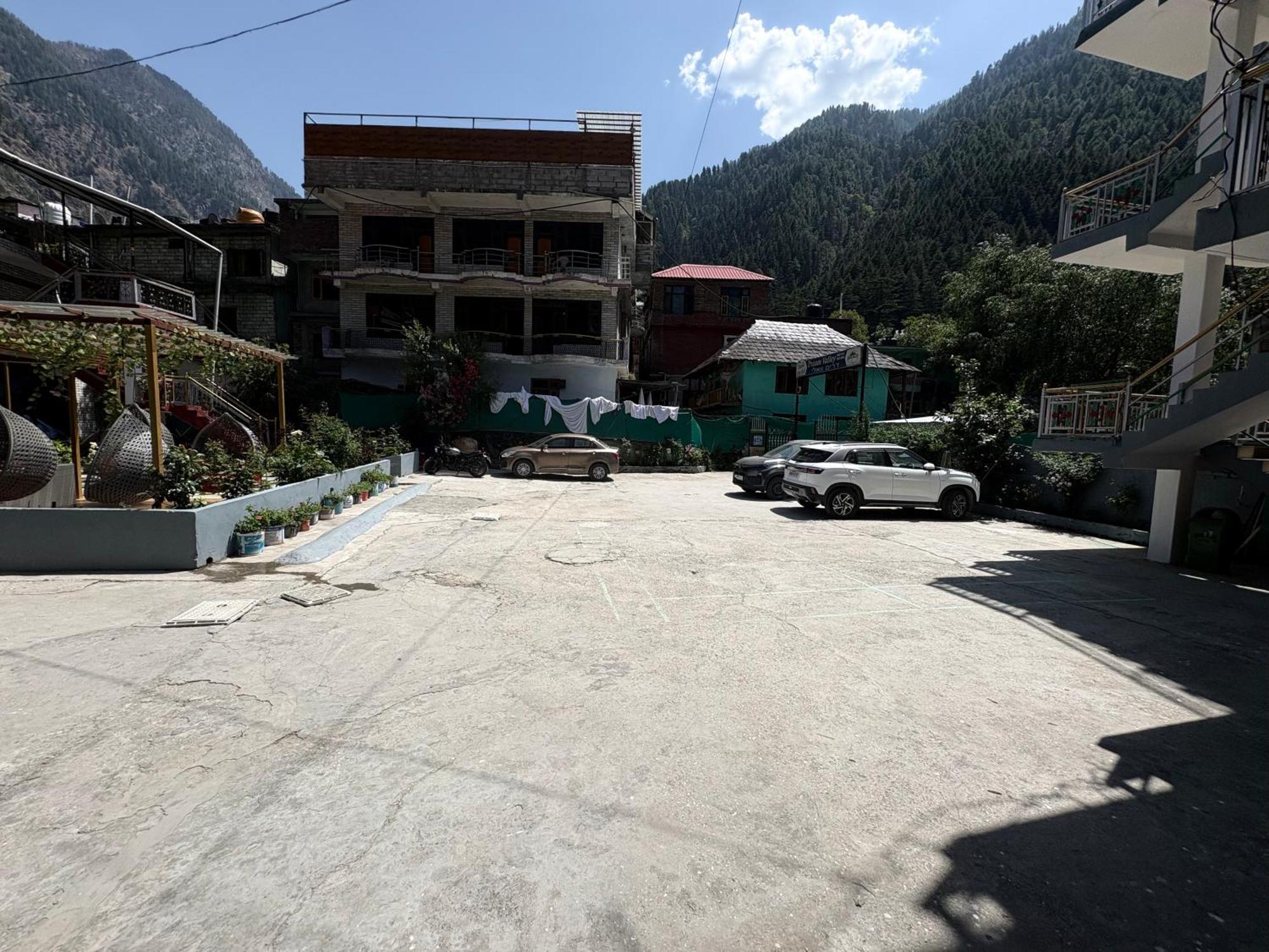 Hotel Dream Valley Kasol #Near Mall Road #River View #Parking #Gaming Zone #Open Terrace #Restaurant 外观 照片